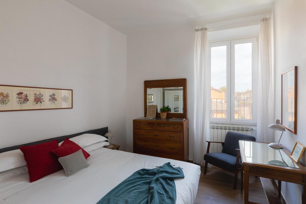 Amazing Penthouse With Terrace And Rooftop In Trastevere Rome Exterior photo