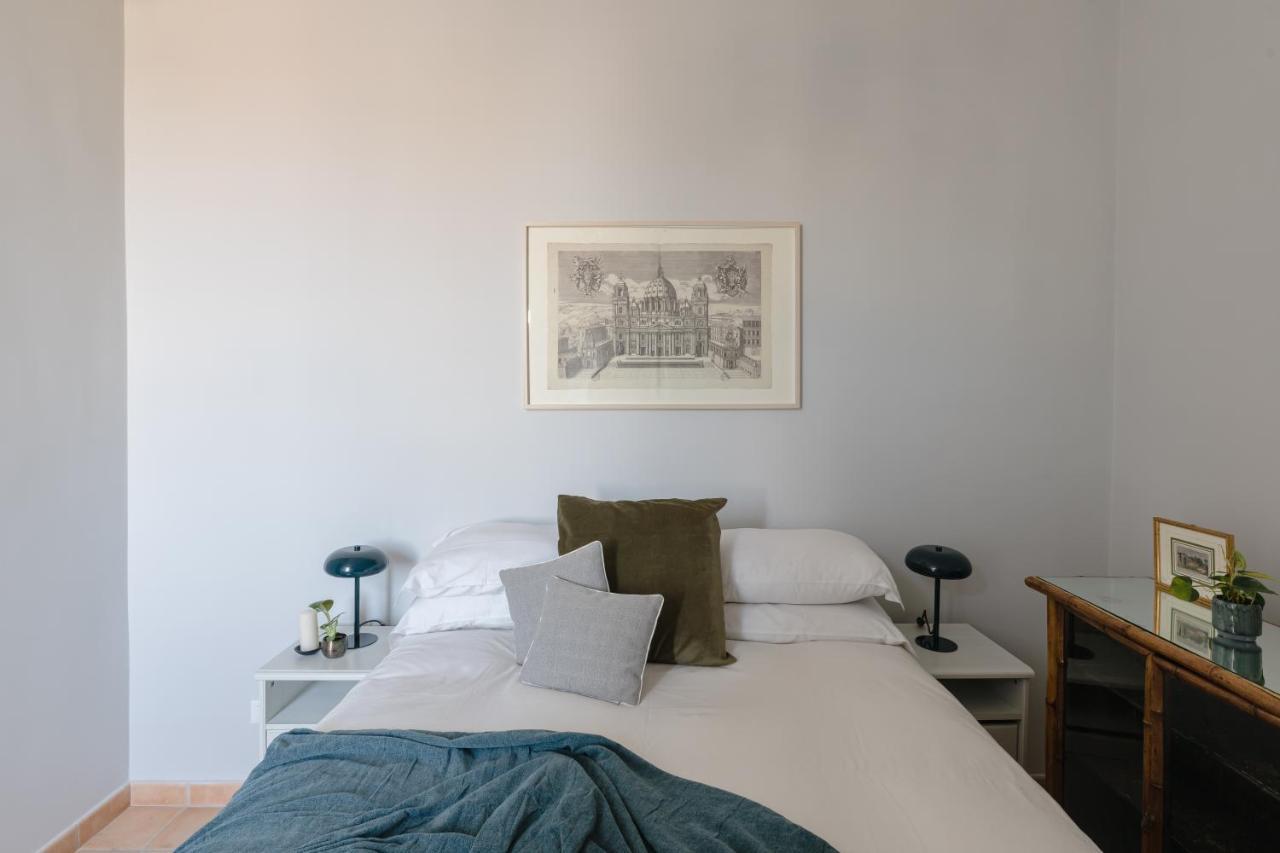 Amazing Penthouse With Terrace And Rooftop In Trastevere Rome Exterior photo